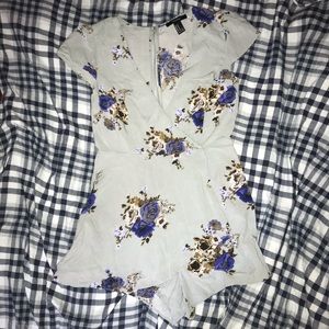 FOREVER 21 BLUE FLORAL ROMPER